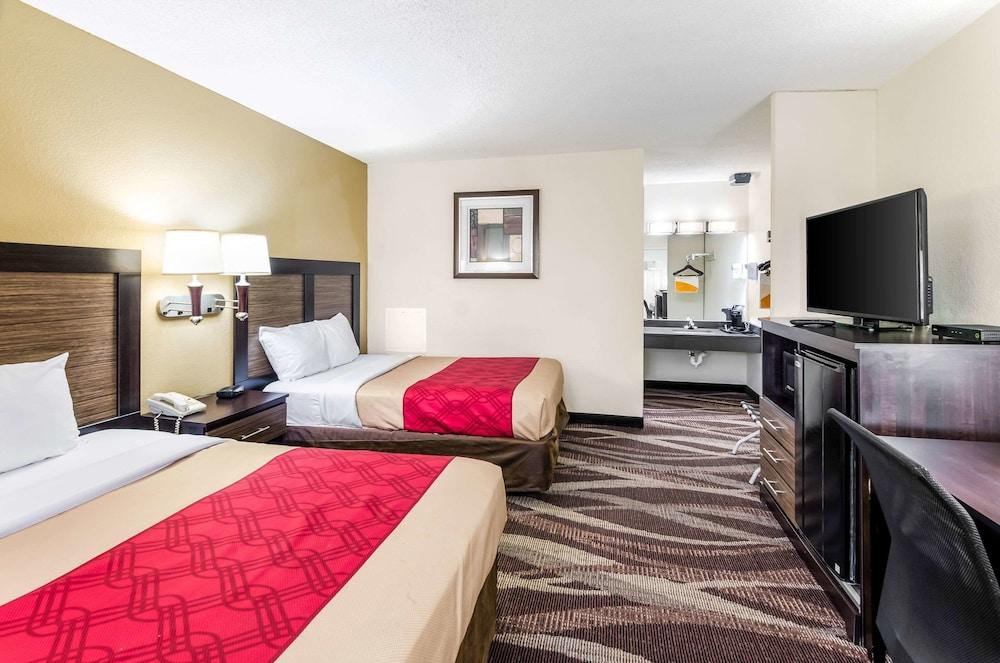 Econo Lodge Glade Springs I-81 Bagian luar foto