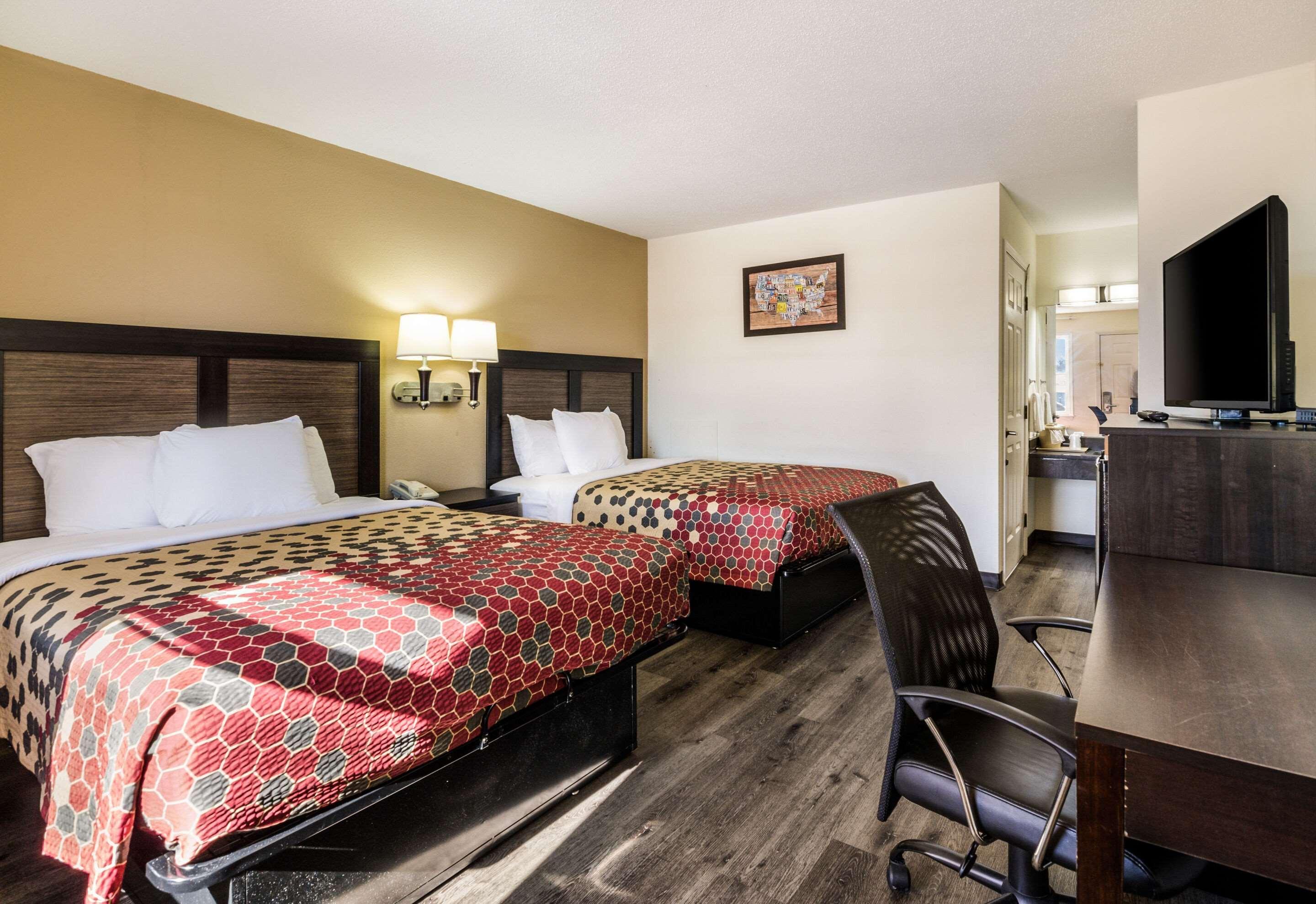 Econo Lodge Glade Springs I-81 Bagian luar foto