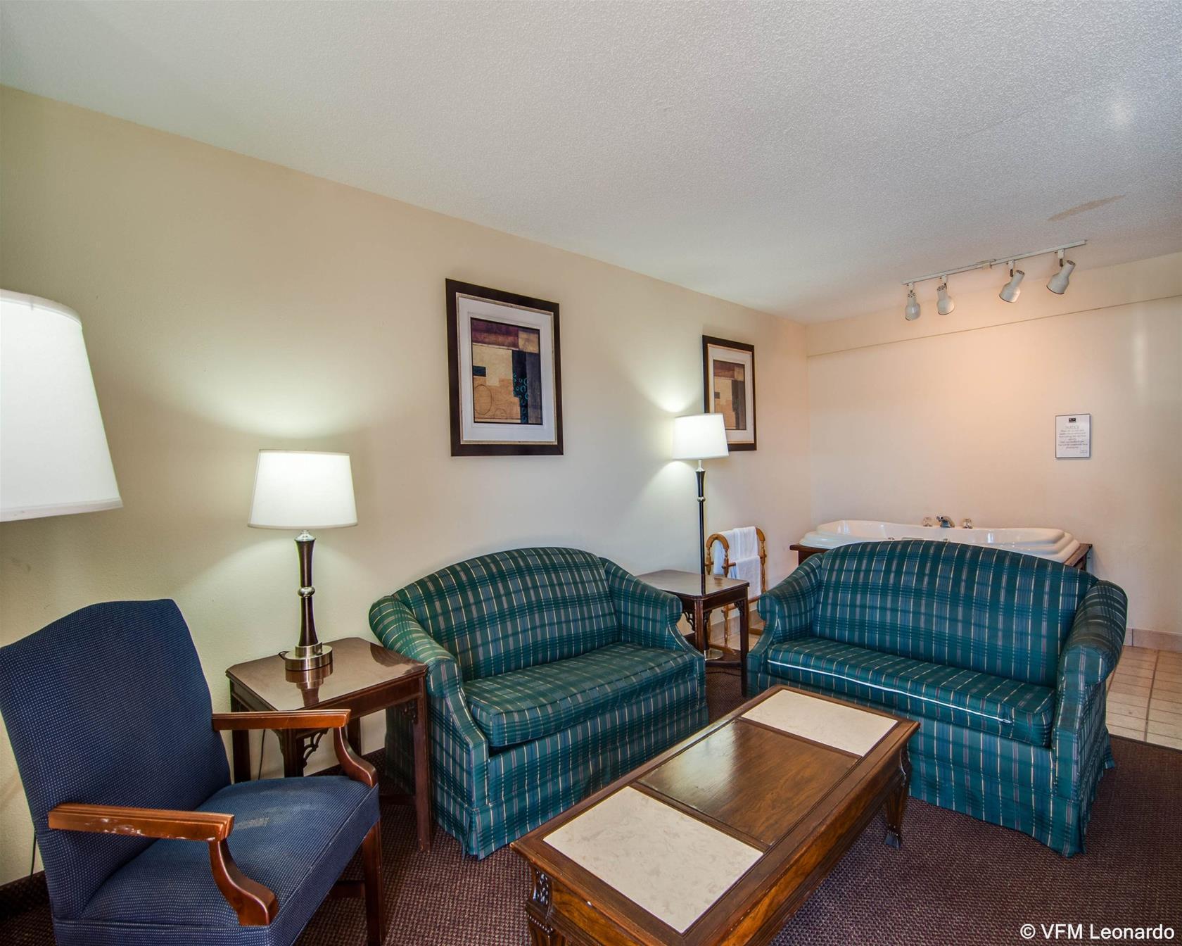 Econo Lodge Glade Springs I-81 Bagian luar foto