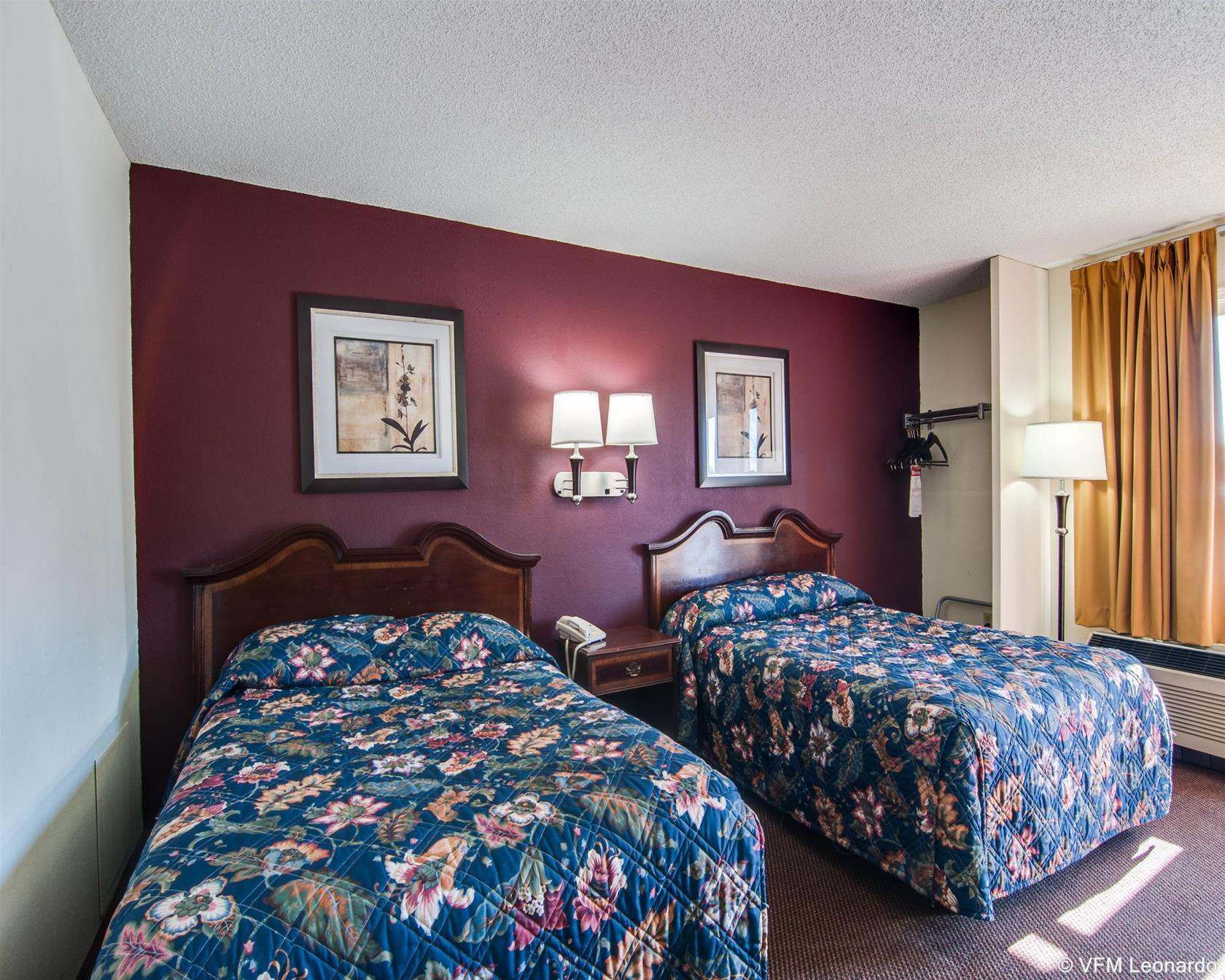 Econo Lodge Glade Springs I-81 Bagian luar foto