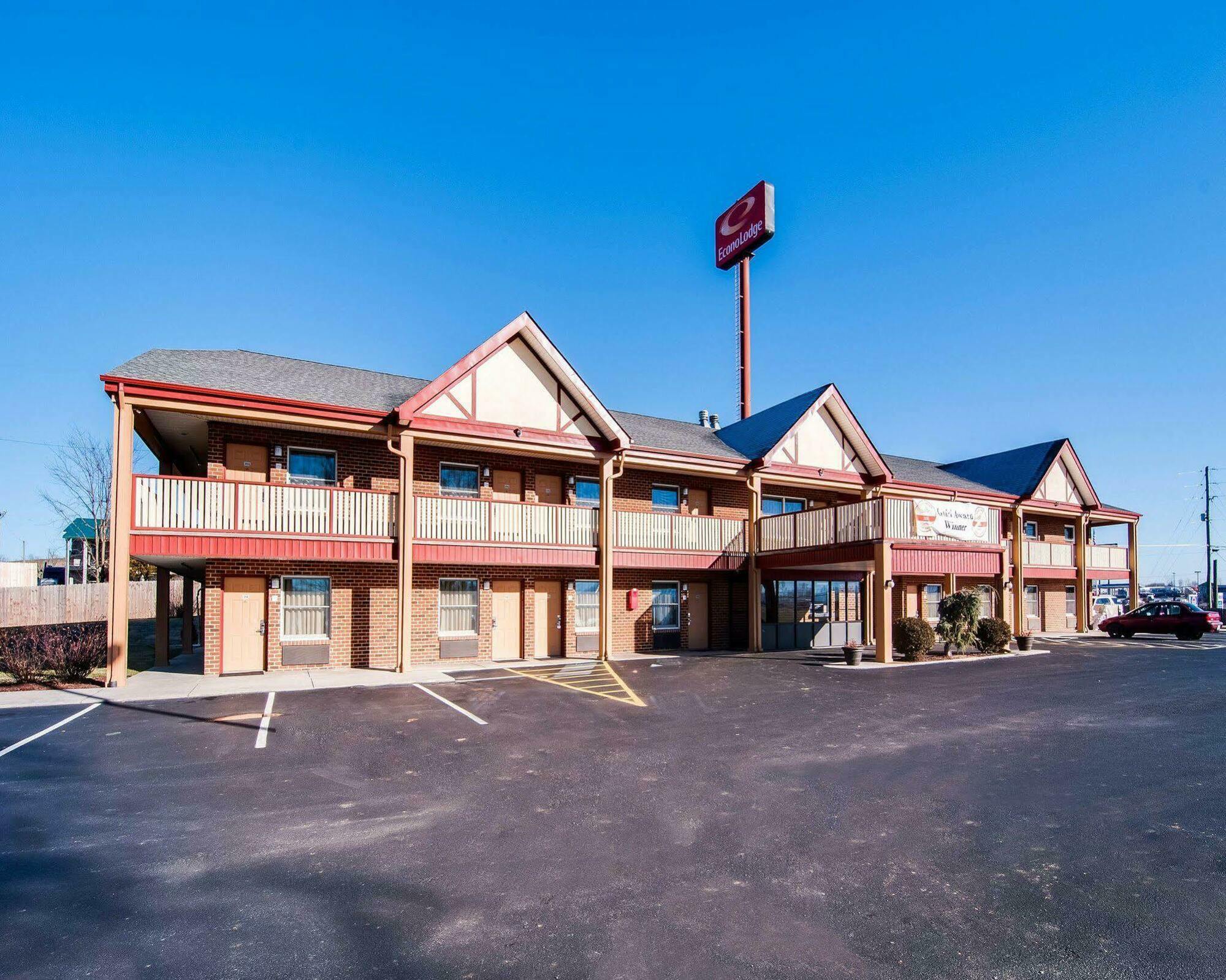 Econo Lodge Glade Springs I-81 Bagian luar foto
